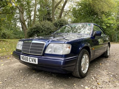 Lot 34 - 1995 Mercedes-Benz E220 Cabriolet