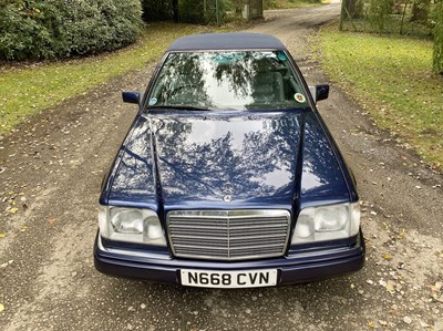 Lot 34 - 1995 Mercedes-Benz E220 Cabriolet