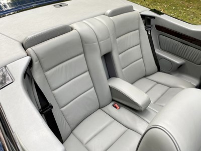 Lot 34 - 1995 Mercedes-Benz E220 Cabriolet