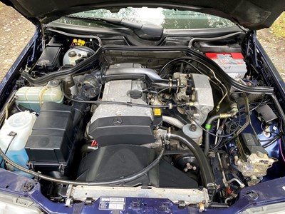 Lot 34 - 1995 Mercedes-Benz E220 Cabriolet