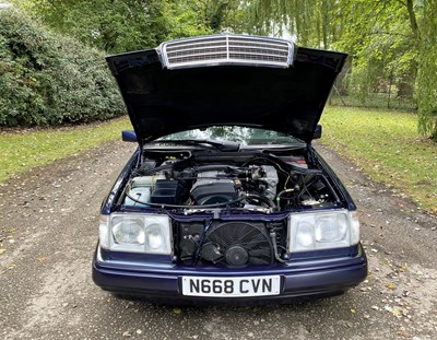 Lot 34 - 1995 Mercedes-Benz E220 Cabriolet