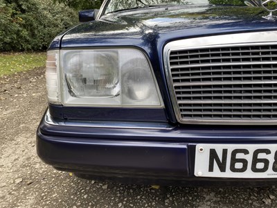 Lot 34 - 1995 Mercedes-Benz E220 Cabriolet