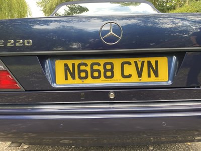Lot 34 - 1995 Mercedes-Benz E220 Cabriolet