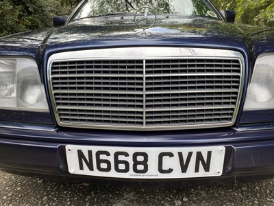 Lot 34 - 1995 Mercedes-Benz E220 Cabriolet