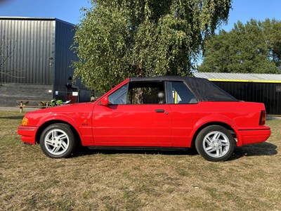 Lot 55 - 1987 Ford Escort XR3i Cabriolet