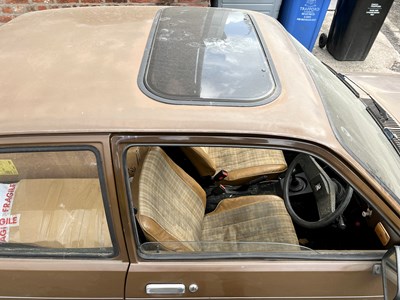 Lot 4 - 1983 Vauxhall Chevette L