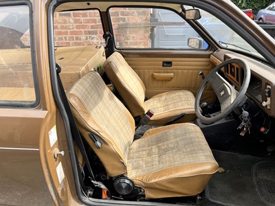 Lot 4 - 1983 Vauxhall Chevette L