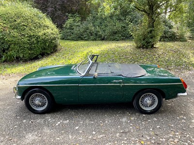 Lot 37 - 1971 MGB Roadster