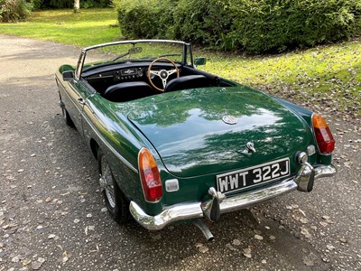 Lot 37 - 1971 MGB Roadster