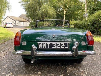 Lot 37 - 1971 MGB Roadster