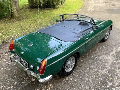 Lot 37 - 1971 MGB Roadster