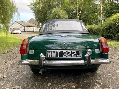 Lot 37 - 1971 MGB Roadster