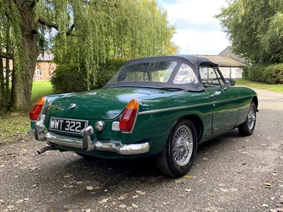 Lot 37 - 1971 MGB Roadster