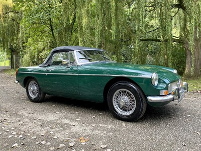 Lot 37 - 1971 MGB Roadster