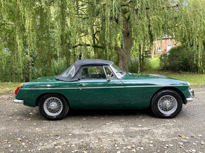 Lot 37 - 1971 MGB Roadster