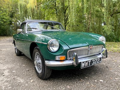 Lot 37 - 1971 MGB Roadster