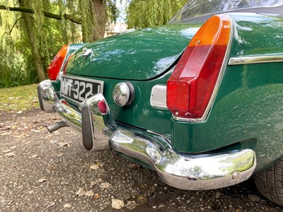 Lot 37 - 1971 MGB Roadster