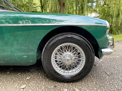 Lot 37 - 1971 MGB Roadster