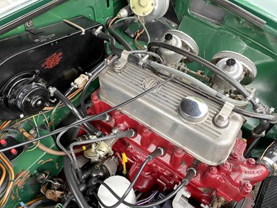 Lot 37 - 1971 MGB Roadster