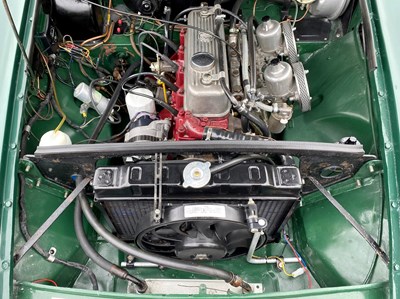 Lot 37 - 1971 MGB Roadster