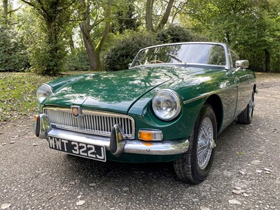Lot 37 - 1971 MGB Roadster