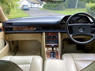 Lot 71 - 1990 Mercedes-Benz 500 SEC