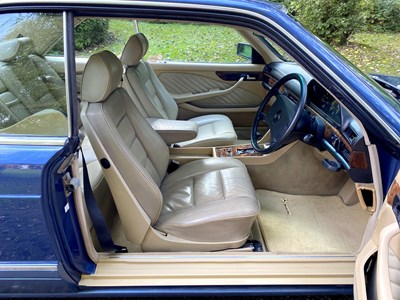 Lot 71 - 1990 Mercedes-Benz 500 SEC