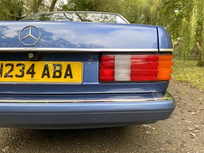 Lot 71 - 1990 Mercedes-Benz 500 SEC