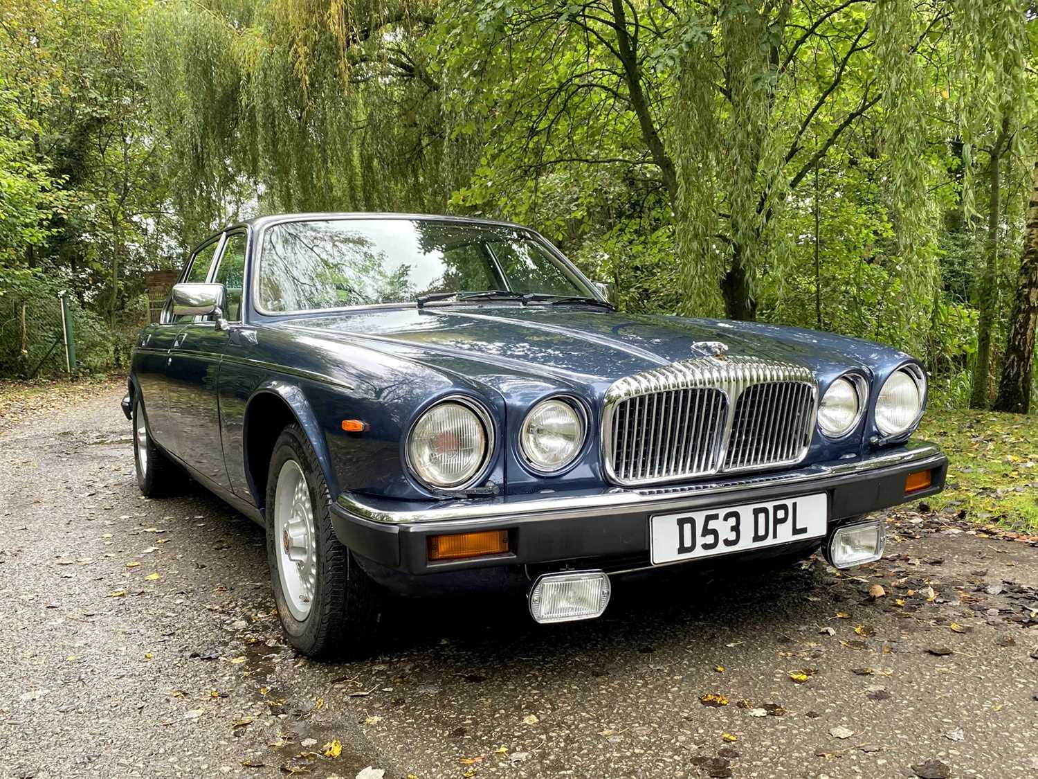 Lot 23 - 1986 Daimler Double-Six