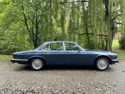 Lot 23 - 1986 Daimler Double-Six