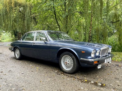 Lot 23 - 1986 Daimler Double-Six