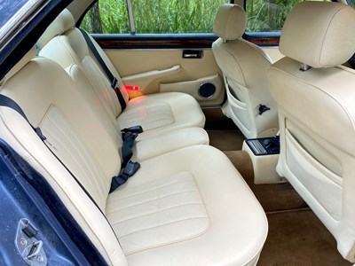 Lot 23 - 1986 Daimler Double-Six