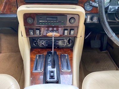 Lot 23 - 1986 Daimler Double-Six
