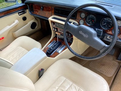 Lot 23 - 1986 Daimler Double-Six