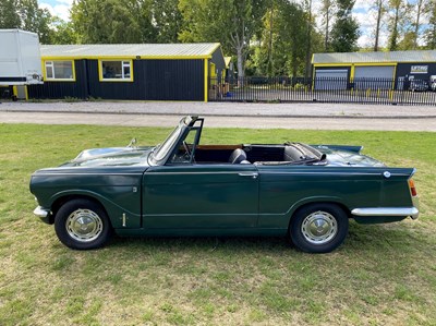 Lot 2 - 1966 Triumph Vitesse Convertible