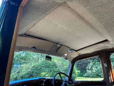 Lot 30 - 1946 Wolseley 18/85 Police Car