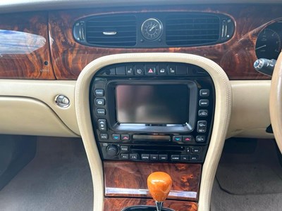 Lot 10 - 2007 Jaguar XJ Executive