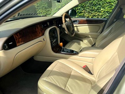 Lot 10 - 2007 Jaguar XJ Executive