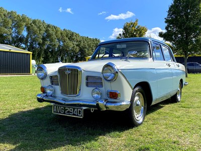 Lot 15 - 1966 Wolsely 16/60
