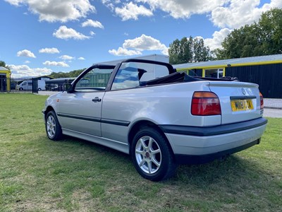 Lot 7 - 1995 Volkswagen Golf Cabriolet
