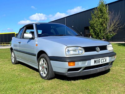 Lot 7 - 1995 Volkswagen Golf Cabriolet