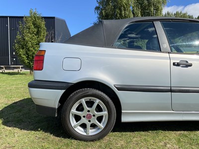 Lot 7 - 1995 Volkswagen Golf Cabriolet