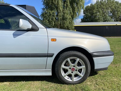 Lot 7 - 1995 Volkswagen Golf Cabriolet