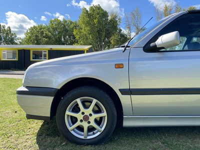 Lot 7 - 1995 Volkswagen Golf Cabriolet