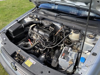 Lot 7 - 1995 Volkswagen Golf Cabriolet
