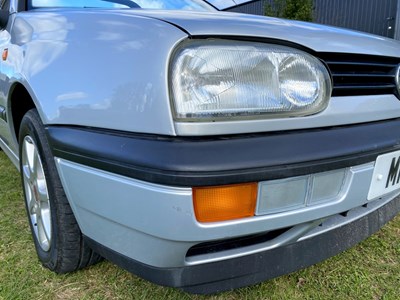 Lot 7 - 1995 Volkswagen Golf Cabriolet