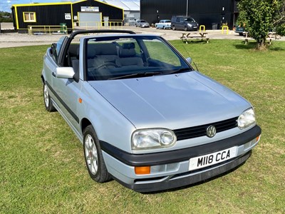 Lot 7 - 1995 Volkswagen Golf Cabriolet