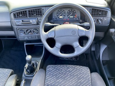 Lot 7 - 1995 Volkswagen Golf Cabriolet