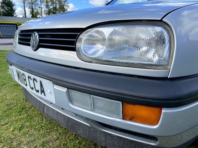 Lot 7 - 1995 Volkswagen Golf Cabriolet