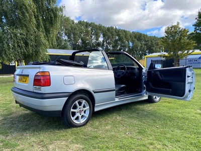 Lot 7 - 1995 Volkswagen Golf Cabriolet